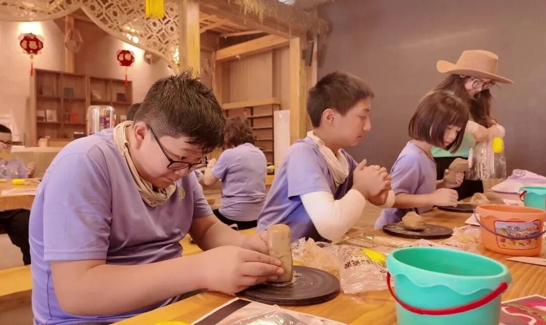 行走的课堂丨敦煌雅丹泥塑体验课程开课啦